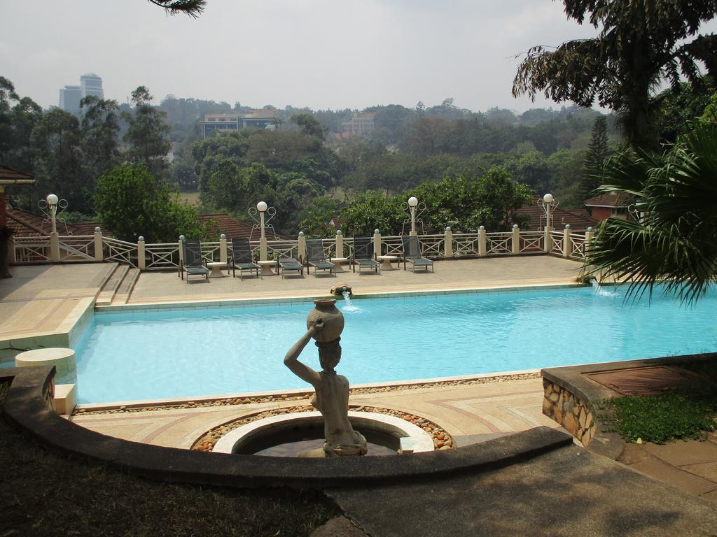 Golf Course Apartments Kampala Bagian luar foto
