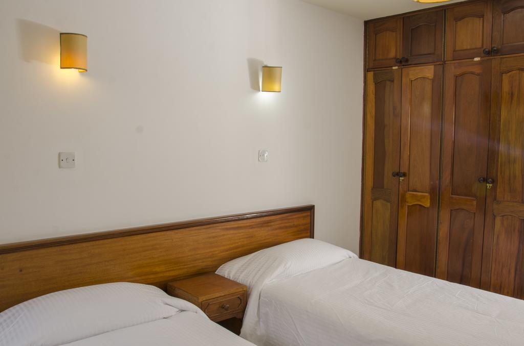 Golf Course Apartments Kampala Bagian luar foto
