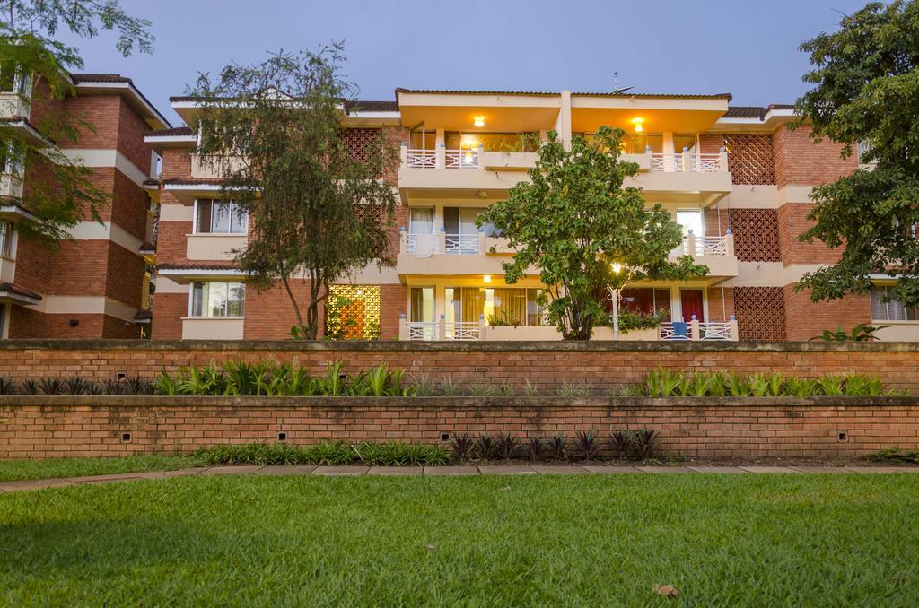 Golf Course Apartments Kampala Bagian luar foto